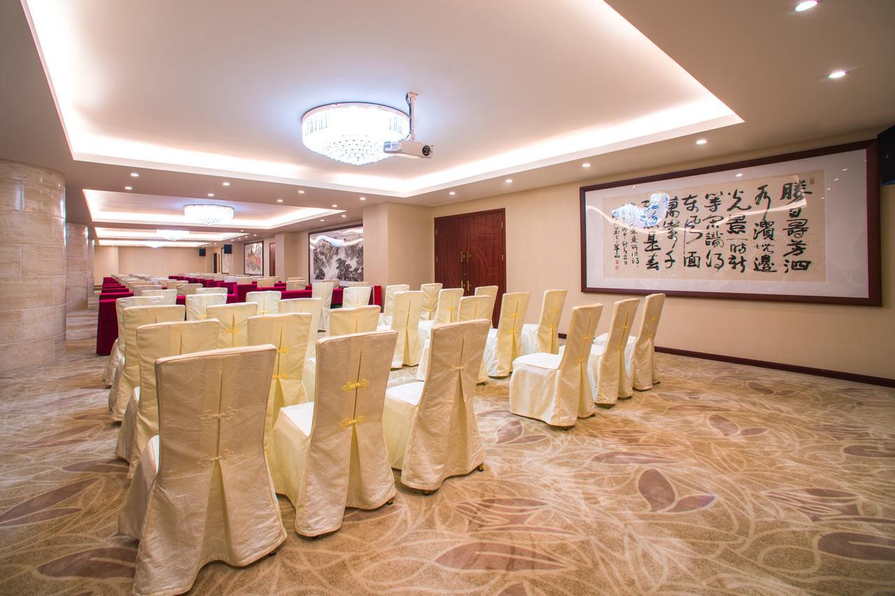 Guangzhou Jin Wan Li Business Hotel Exterior photo